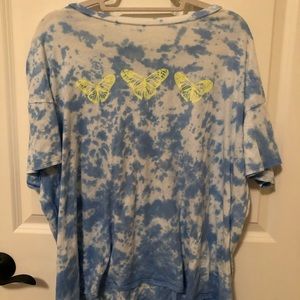 LARGE Wild Fable Blue Tie Dye Butterfly Shirt